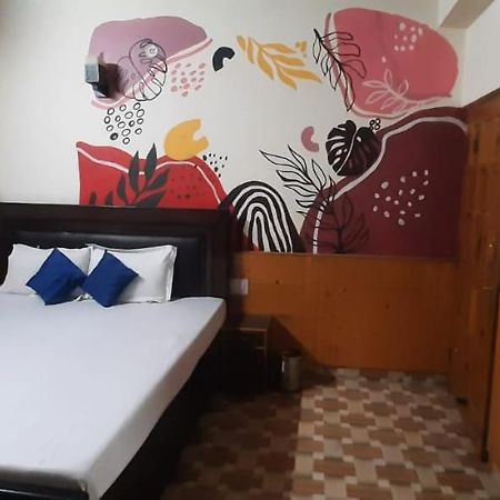 Throttle Shrottle Moto Hostel Manāli Екстериор снимка