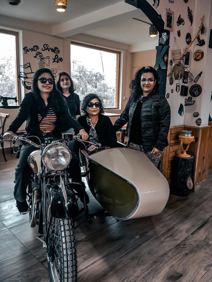 Throttle Shrottle Moto Hostel Manāli Екстериор снимка