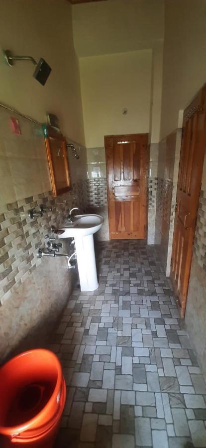 Throttle Shrottle Moto Hostel Manāli Екстериор снимка