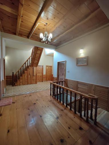 Throttle Shrottle Moto Hostel Manāli Екстериор снимка